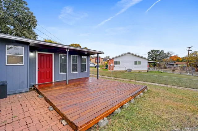 $229,000 | 117 Lost Forest Street, Live Oak, TX 78233