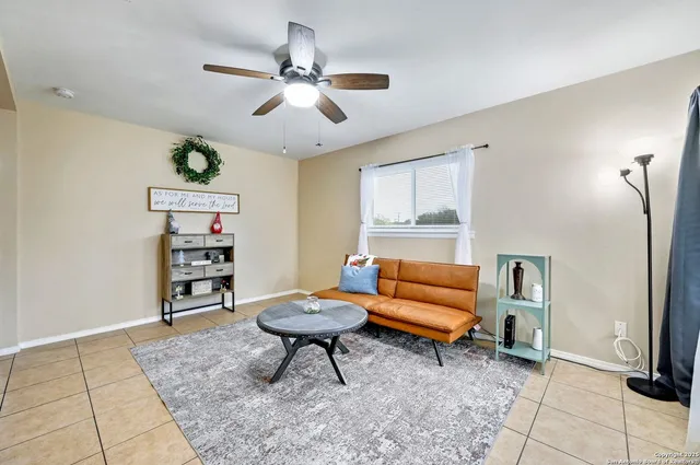 $229,000 | 117 Lost Forest Street, Live Oak, TX 78233