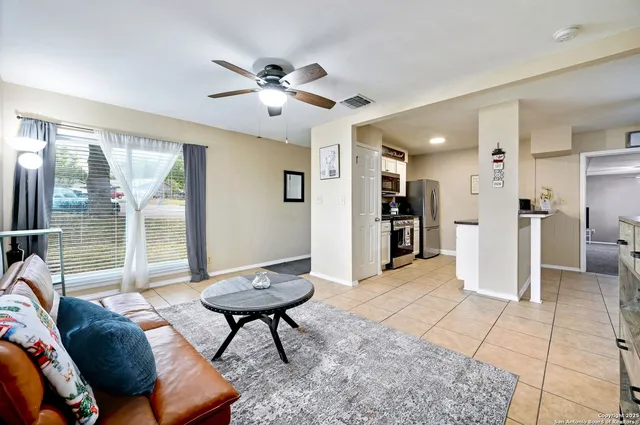 $229,000 | 117 Lost Forest Street, Live Oak, TX 78233