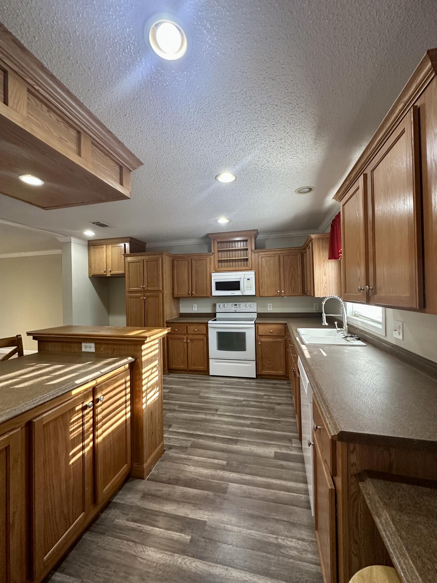 1312 Lewie Road Gilbert, SC 29054 - Photo 10 of 40