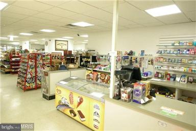 5225 Pooks Hill Road, Unit 807N Bethesda, MD 20814 - Photo 17 of 26 Community