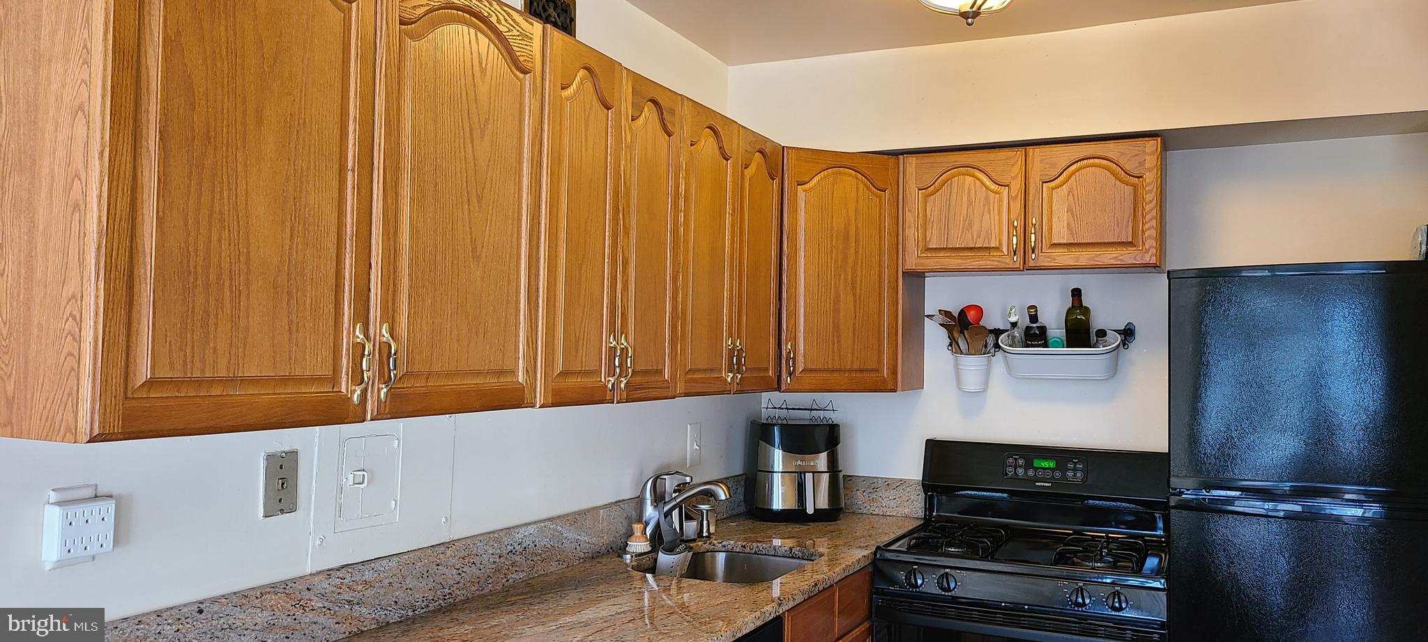5225 Pooks Hill Road, Unit 807N Bethesda, MD 20814 - Photo 9 of 26 Interior (General)