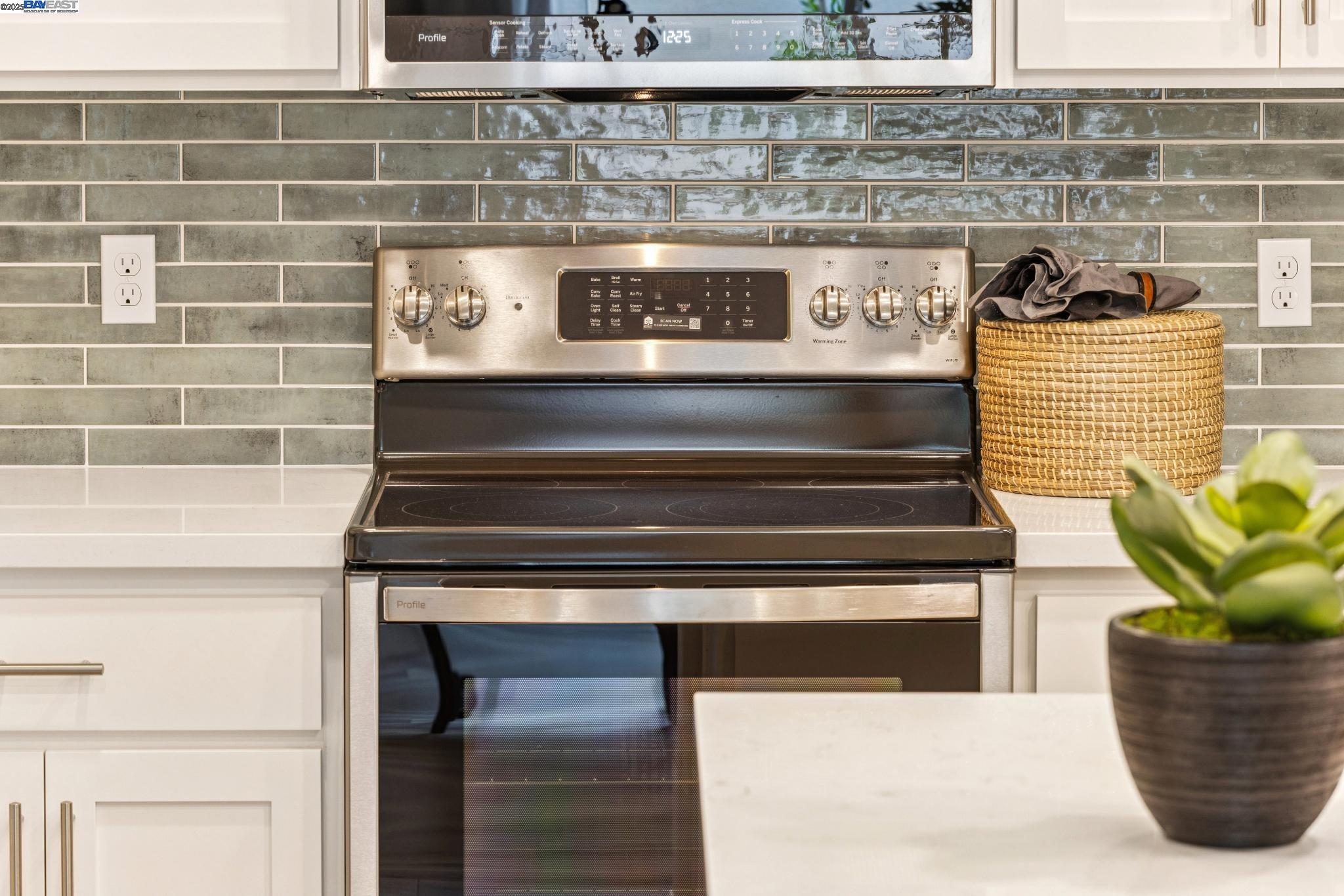 2652 Wesley Way Chico, CA 95973 - Photo 23 of 45 a stove top oven sitting inside of a kitchen