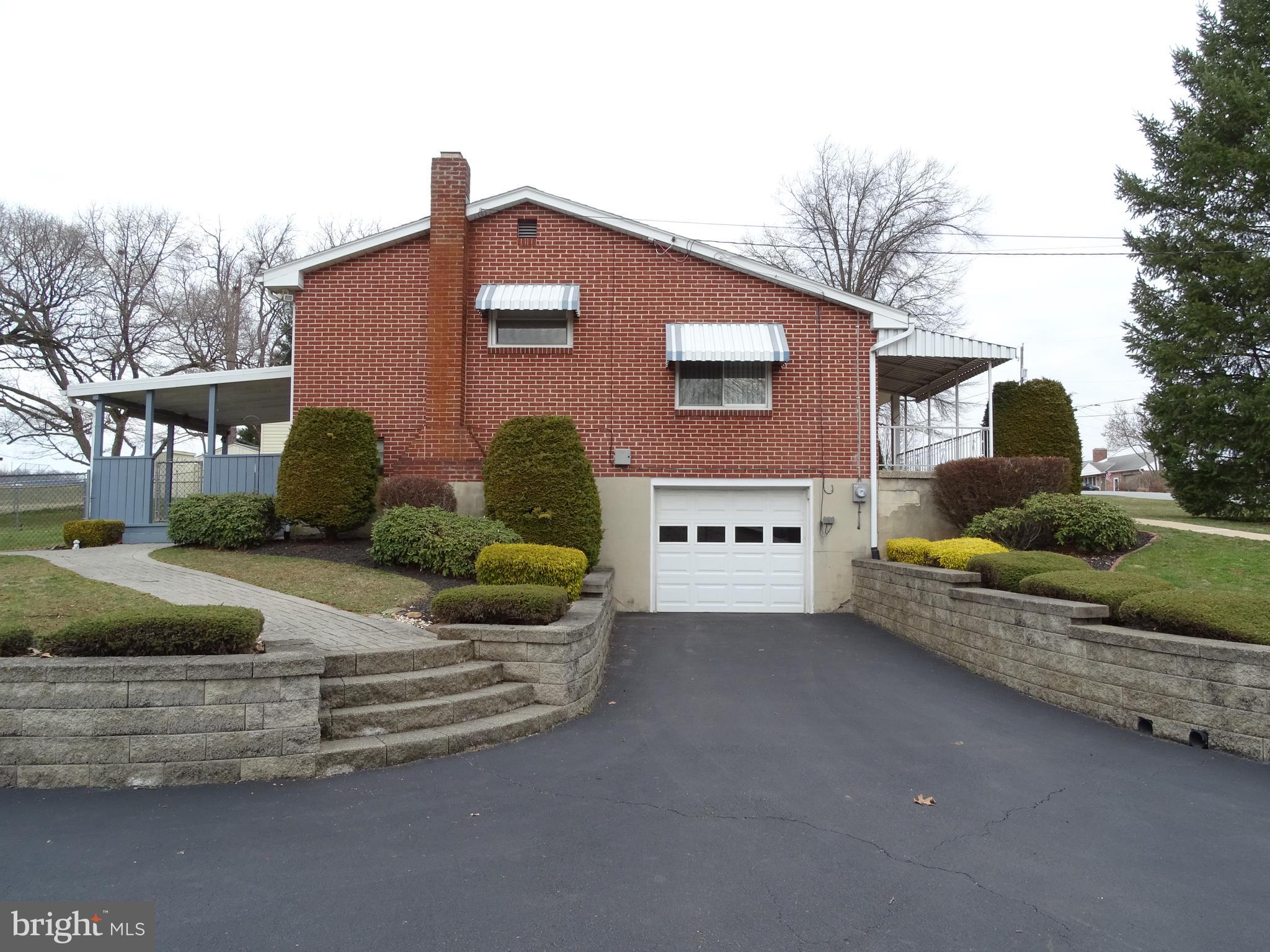 1260 Crescent Road York, PA 17402 - Photo 3 of 35 Side Garage View