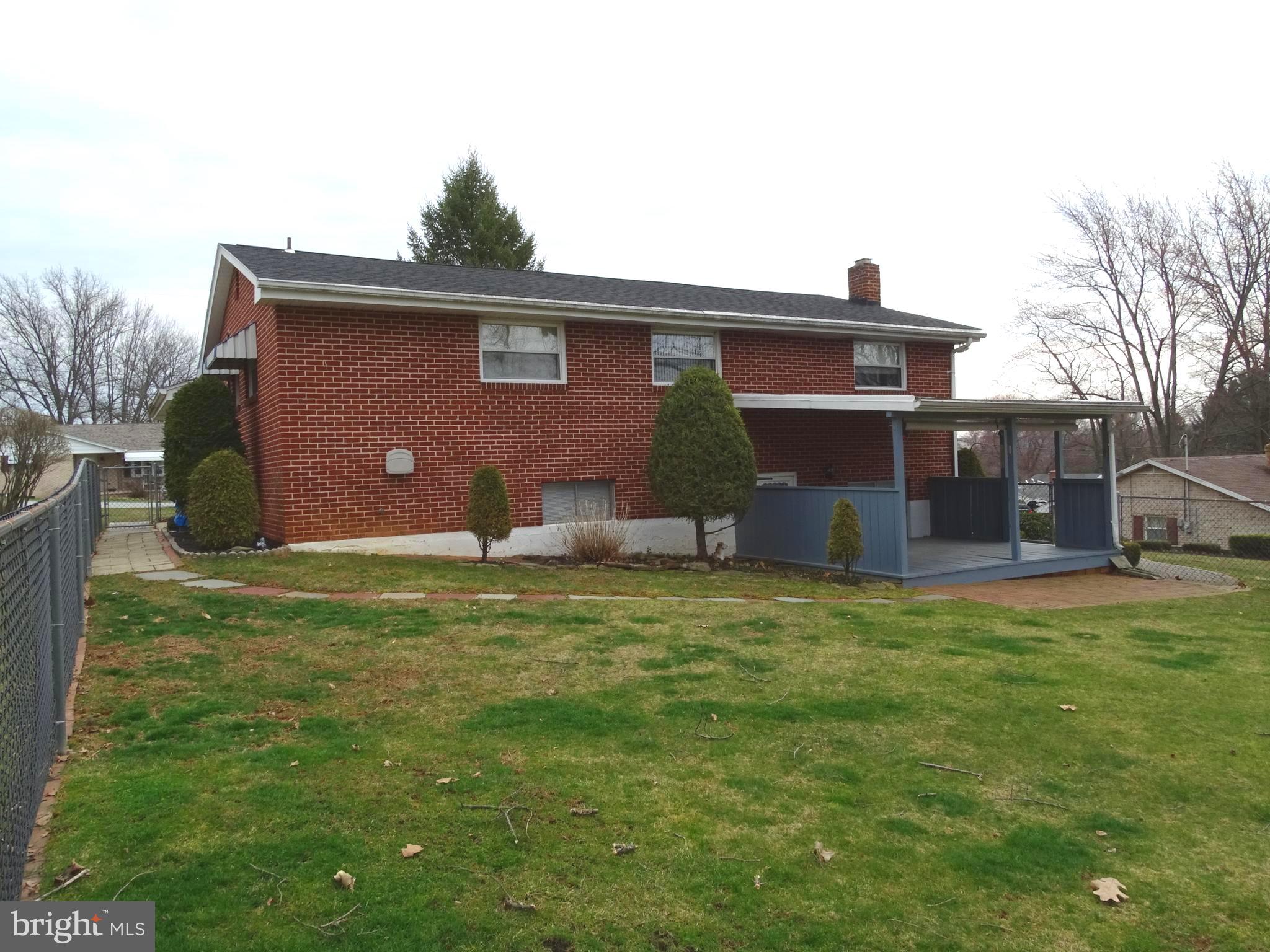 1260 Crescent Road York, PA 17402 - Photo 4 of 35 Back View
