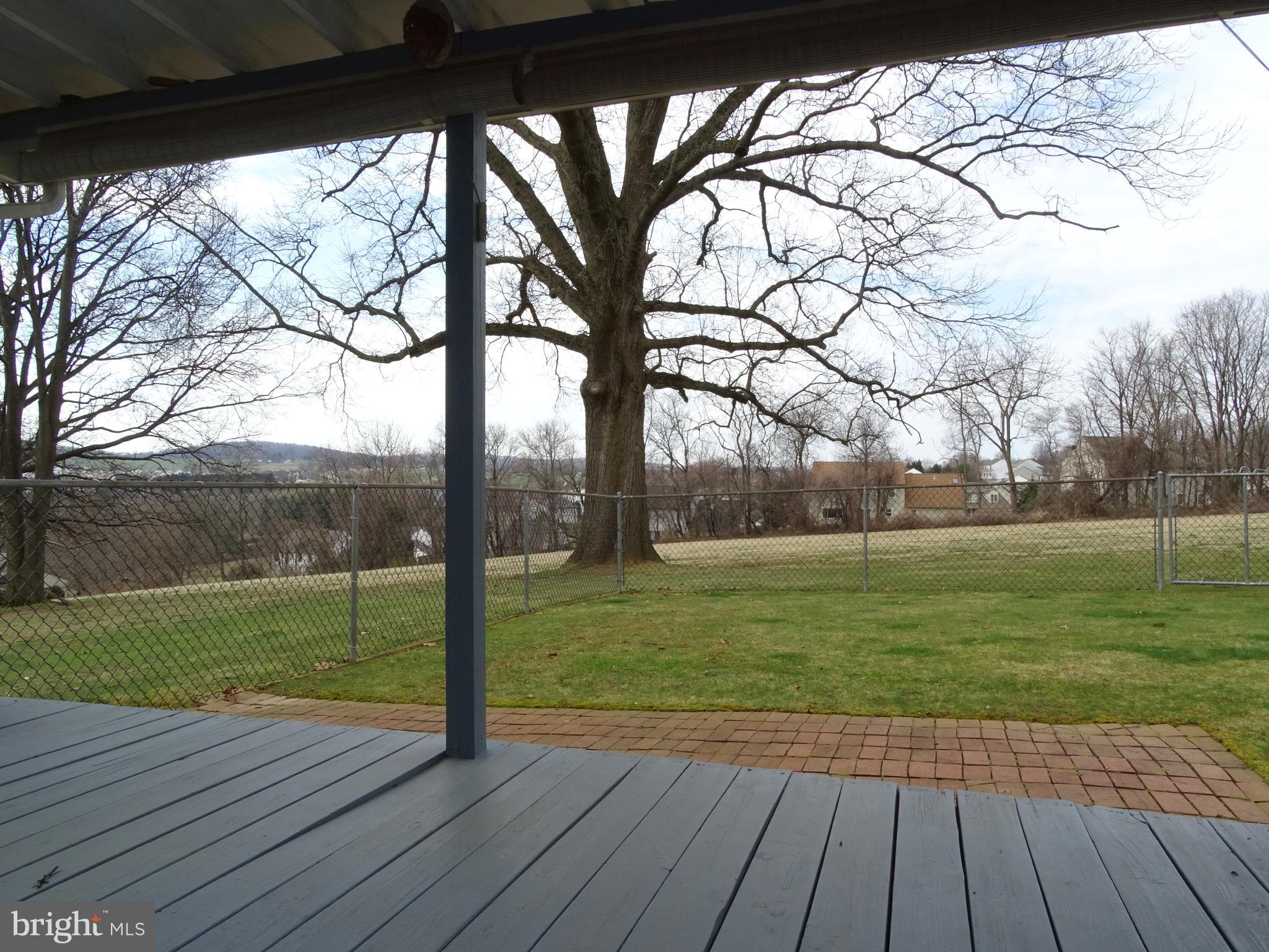 1260 Crescent Road York, PA 17402 - Photo 33 of 35 Deck View