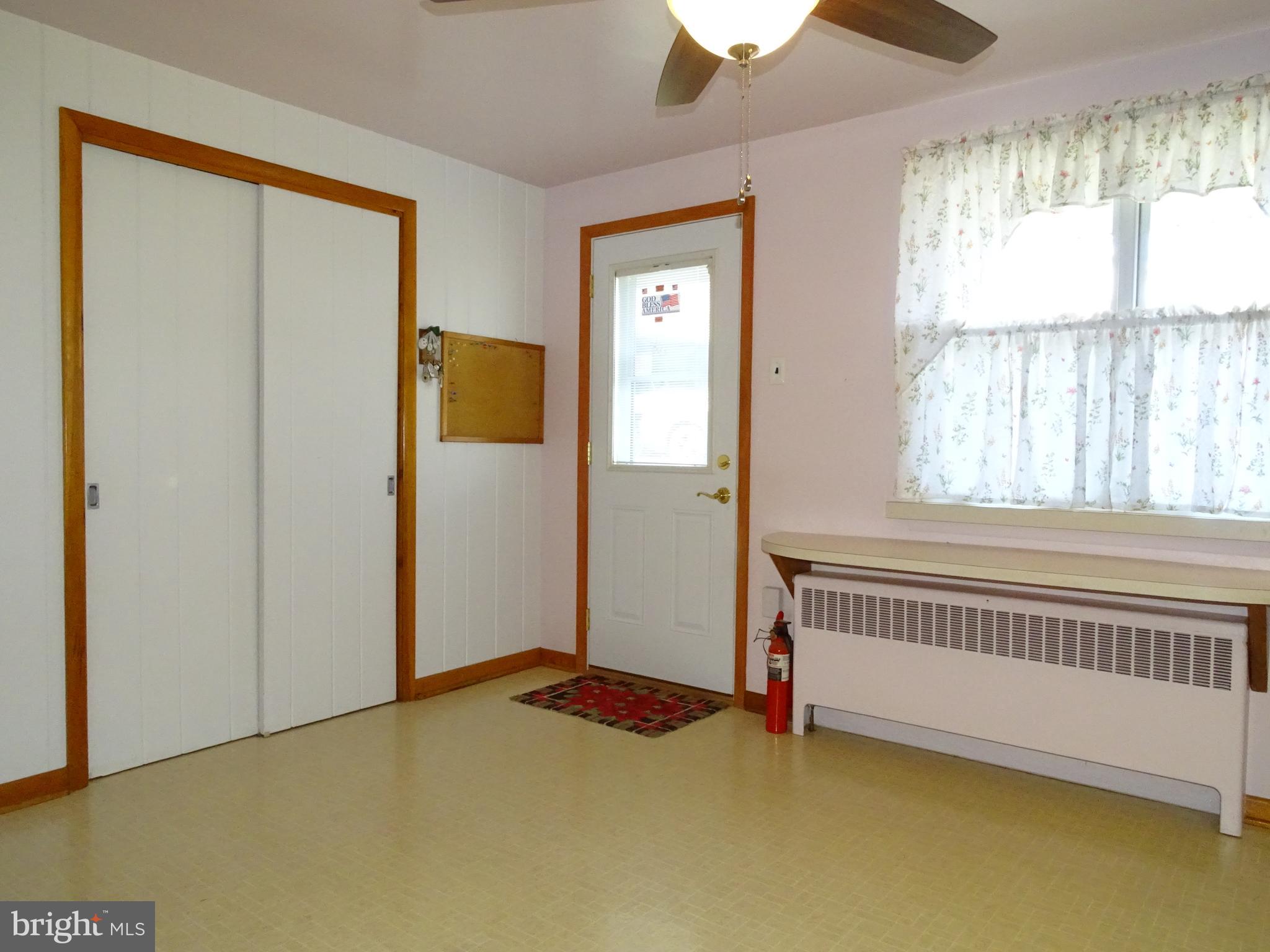 1260 Crescent Road York, PA 17402 - Photo 10 of 35 Dining Area