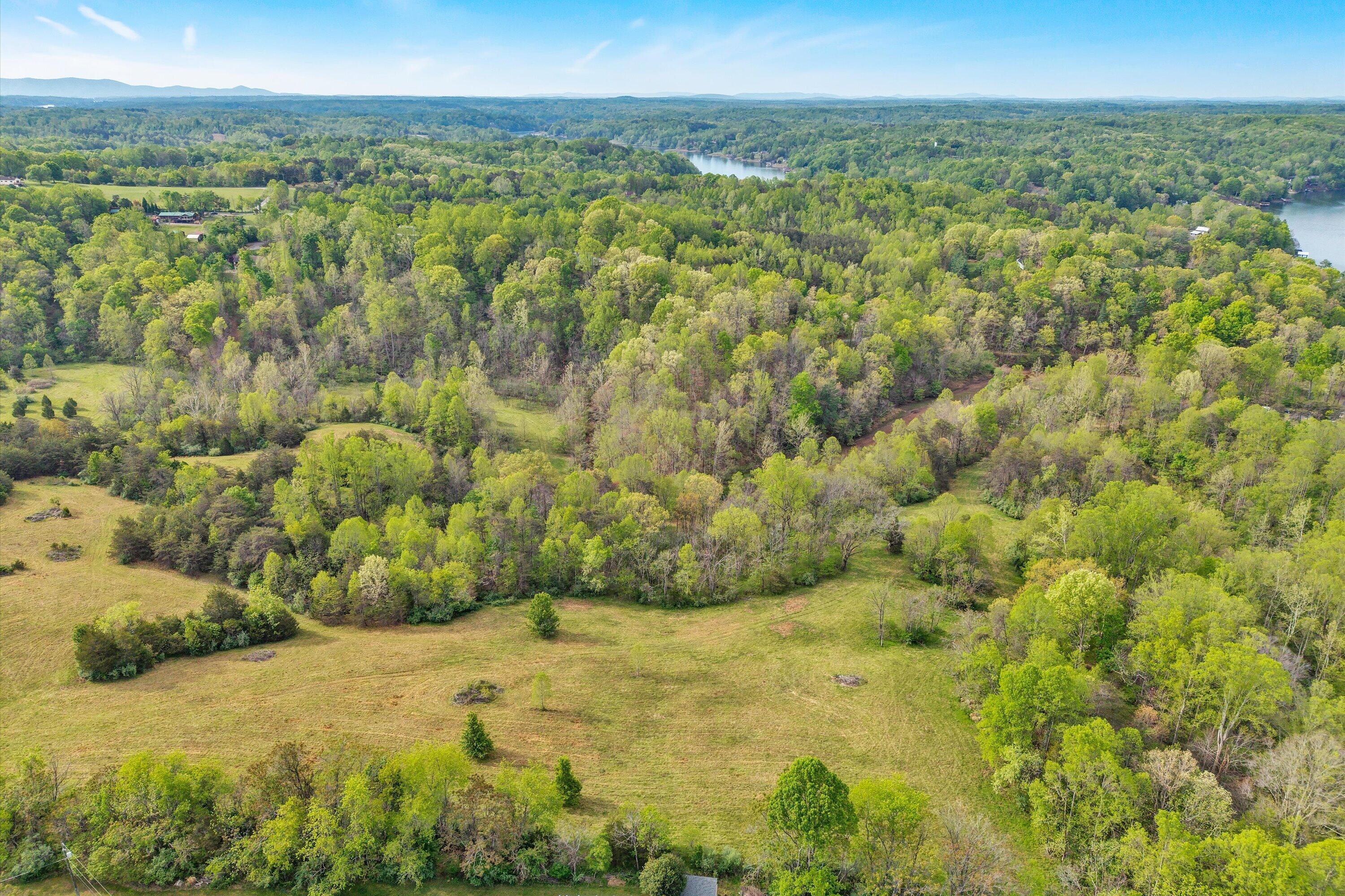 0 Navigation Point Goodview, VA 24095 - Photo 4 of 11 a view of a field with an ocean