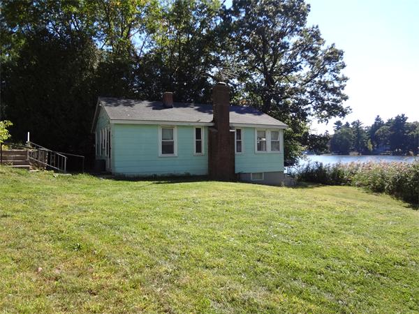 70 Oak Ridge Terrace Lynnfield, MA 01940 - Photo 4 of 25 Gallery Image 4