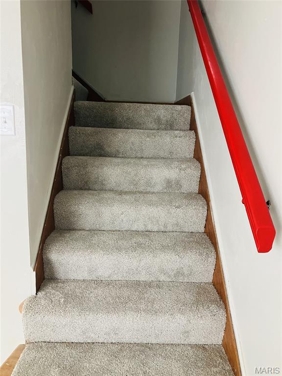 7546 Hazelcrest Drive Hazelwood, MO 63042 - Photo 11 of 19