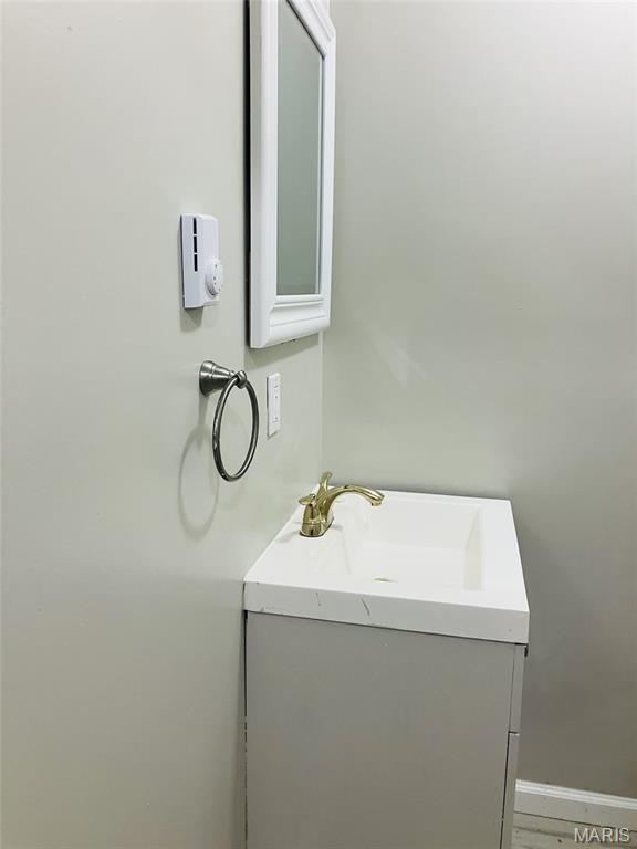 7546 Hazelcrest Drive Hazelwood, MO 63042 - Photo 3 of 19