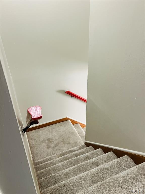 7546 Hazelcrest Drive Hazelwood, MO 63042 - Photo 10 of 19