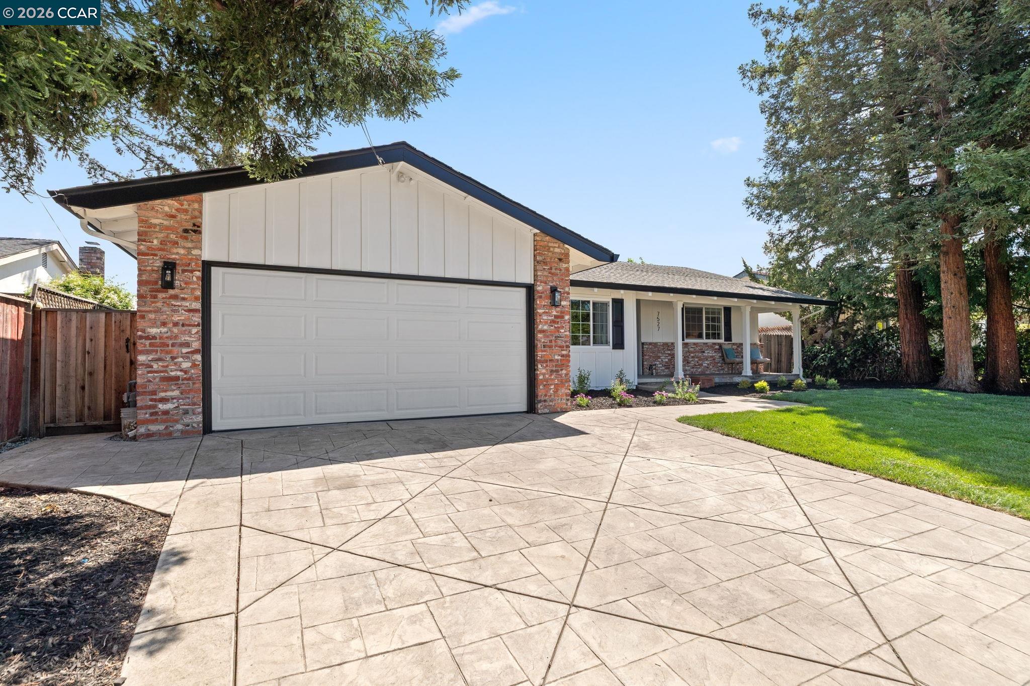 7527 Blue Fox Way San Ramon, CA 94583 - Photo 3 of 60