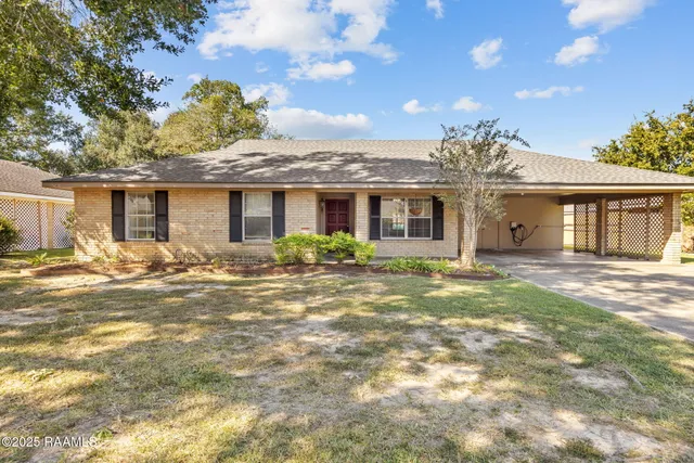$245,000 | 124 Alyene Drive, Lafayette, LA 70506