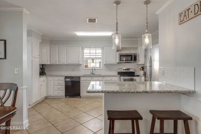 $245,000 | 124 Alyene Drive, Lafayette, LA 70506