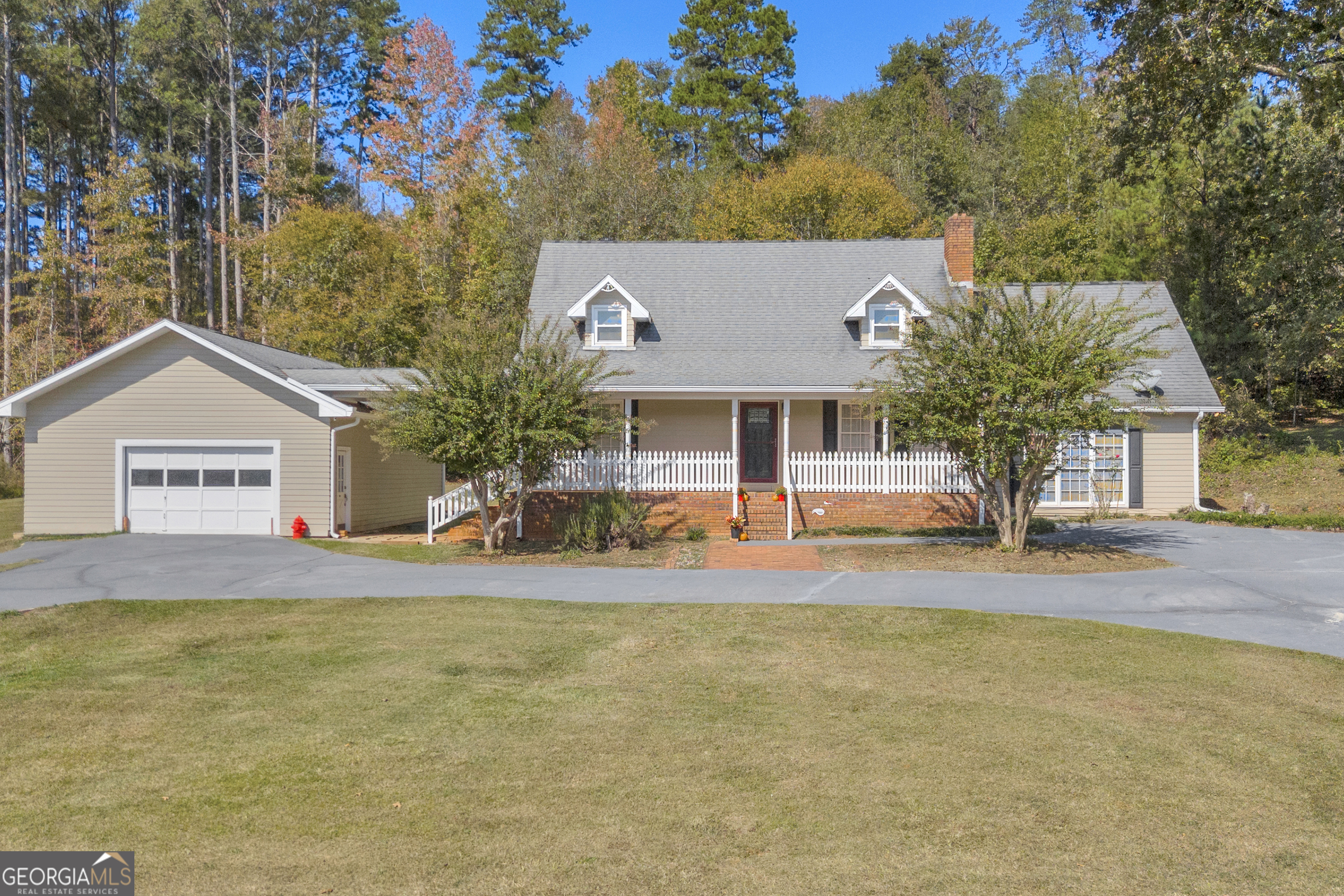 97 Estatohe Circle Toccoa, GA 30577 - Photo 5 of 54