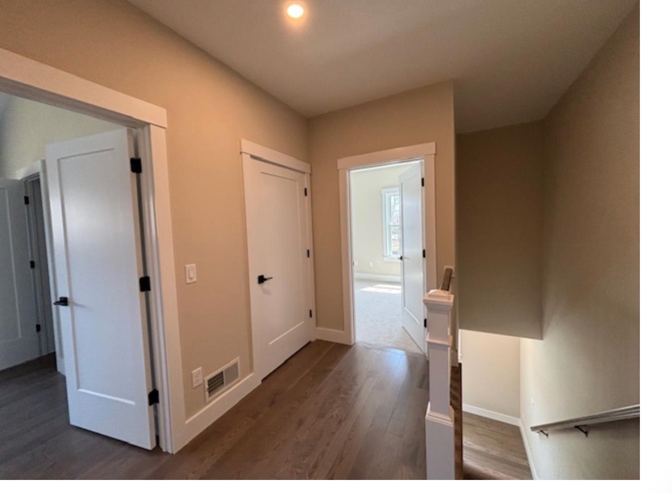 11 Thompson Road North Hampton, NH 03862 - Photo 3 of 21