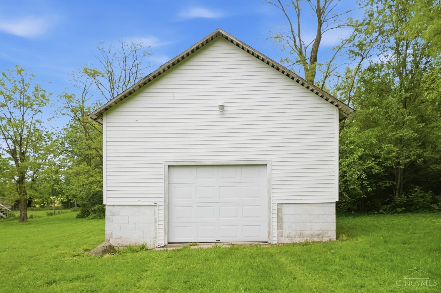 5426 Fletcher Chapel Road Springfield, OH 45502 - Photo 24 of 33