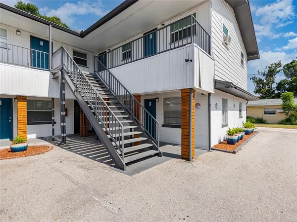 $1,295 | 955 6th Street Southeast, Unit 11, Winter Haven, FL 33880