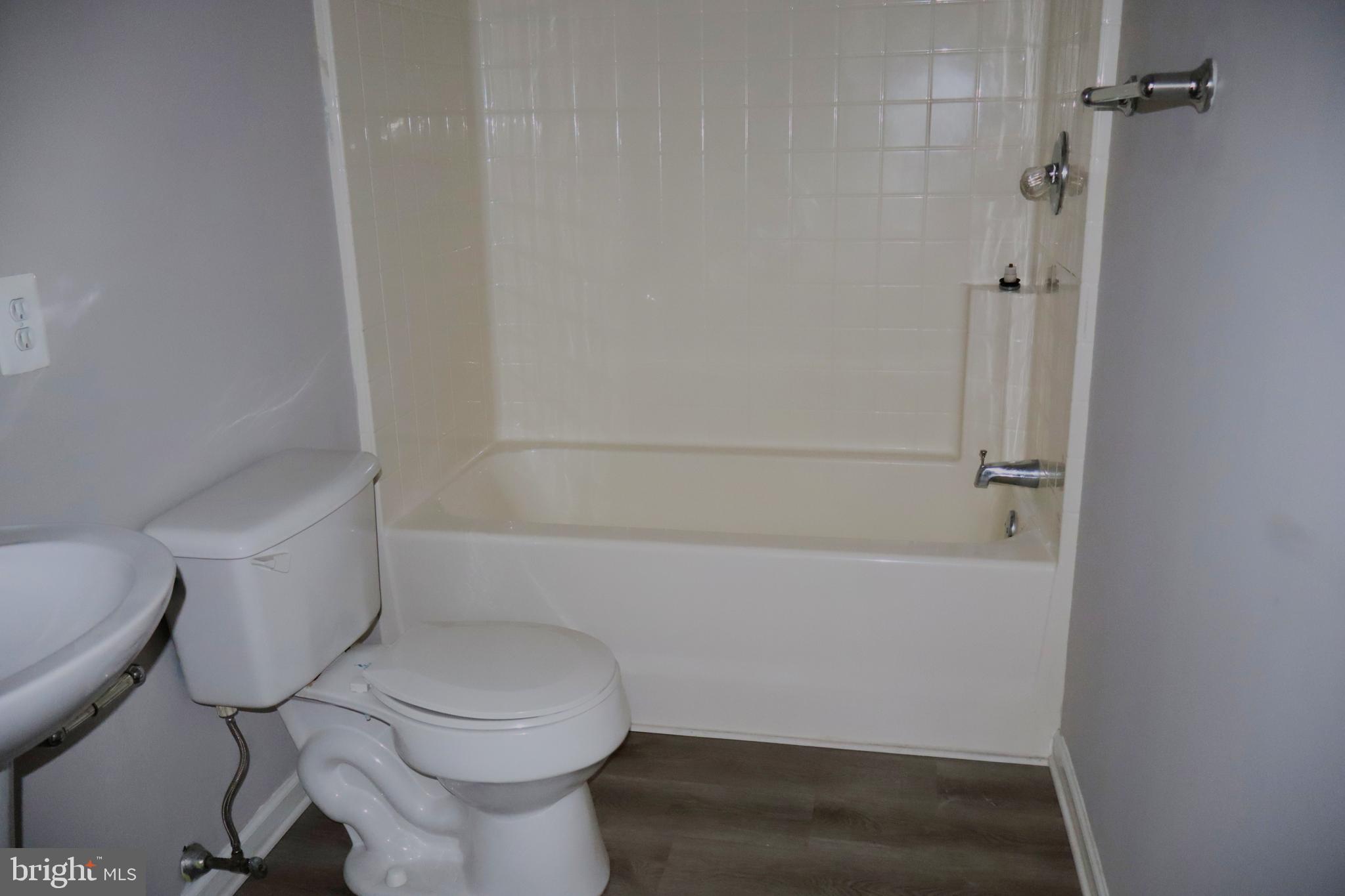 229 Suffolk Road Fairless Hills, PA 19030 - Photo 33 of 36