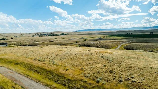 $280,800 | 71 Shoreline Drive, Buffalo, WY 82834