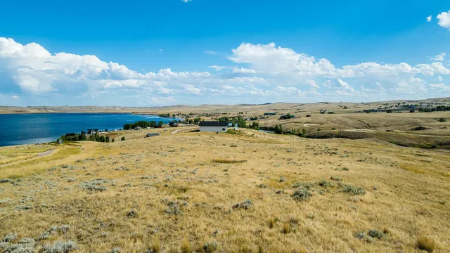 $280,800 | 71 Shoreline Drive, Buffalo, WY 82834