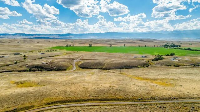 $280,800 | 71 Shoreline Drive, Buffalo, WY 82834