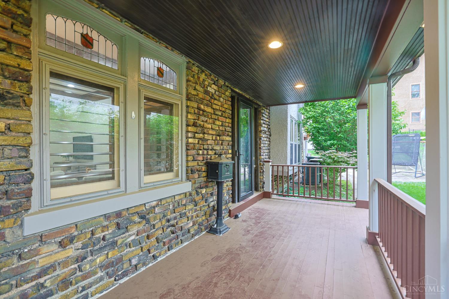 1308 Edwards Road Cincinnati, OH 45208 - Photo 9 of 52