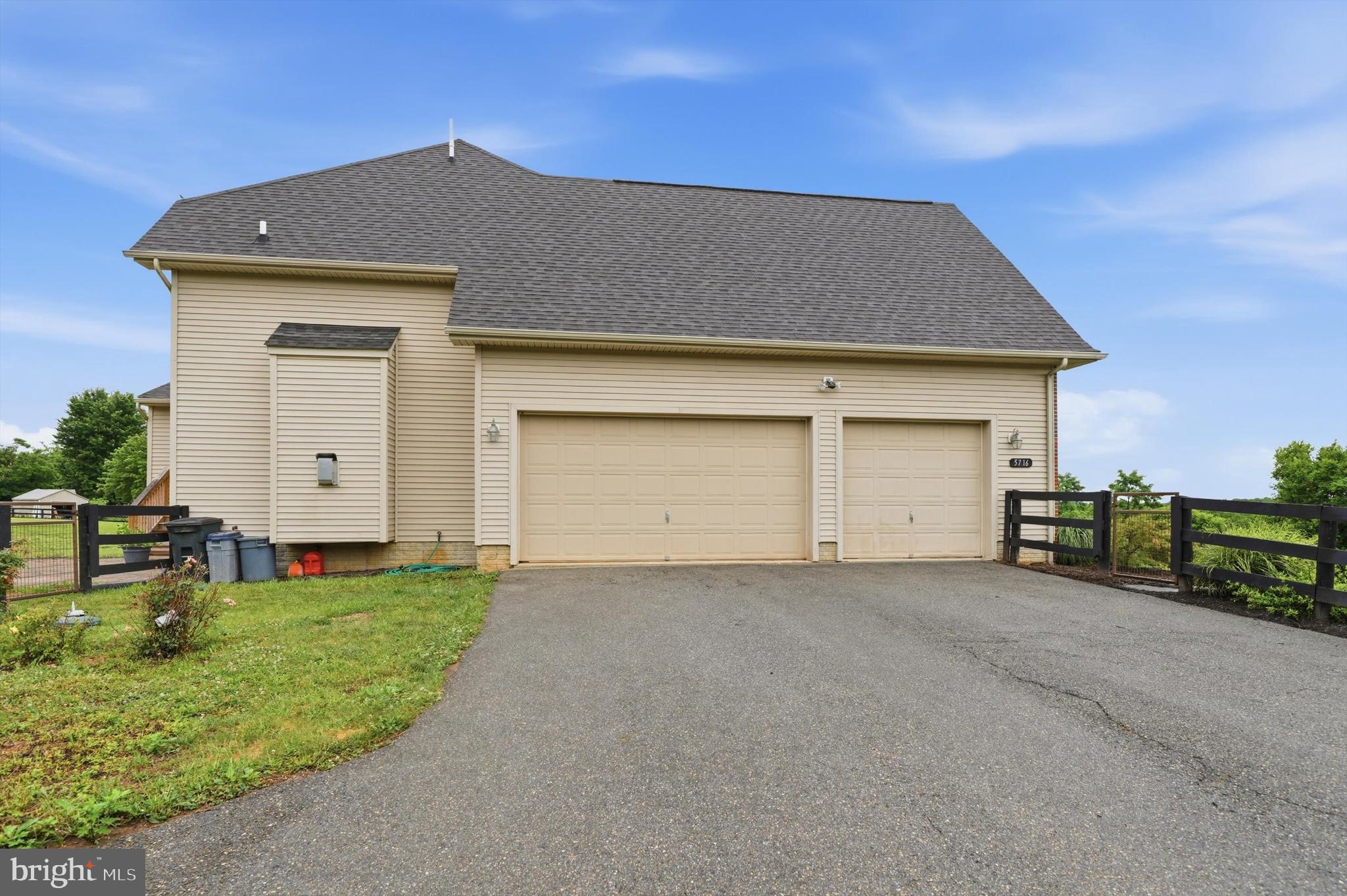 5716 Mt Briar Road Keedysville, MD 21756 - Photo 8 of 81 Oversized 3 Car Side Load Garage