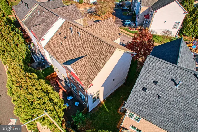 $924,900 | 7204 Lyndam Hill Circle, Lorton, VA 22079