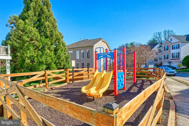 $999,999 | 7204 Lyndam Hill Circle, Lorton, VA 22079