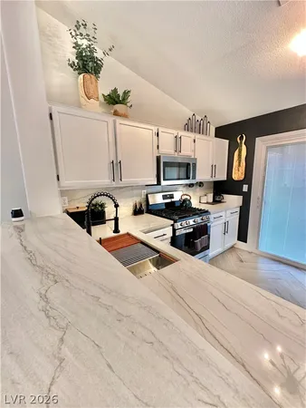 $2,995 | 1724 Pinion Mesa Court, Las Vegas, NV 89128