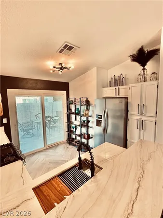 $2,995 | 1724 Pinion Mesa Court, Las Vegas, NV 89128