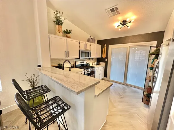 $2,995 | 1724 Pinion Mesa Court, Las Vegas, NV 89128