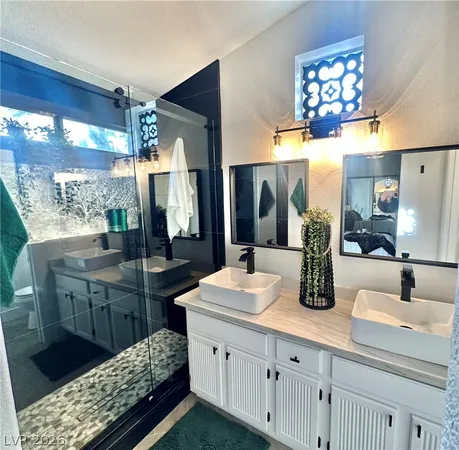 $2,995 | 1724 Pinion Mesa Court, Las Vegas, NV 89128