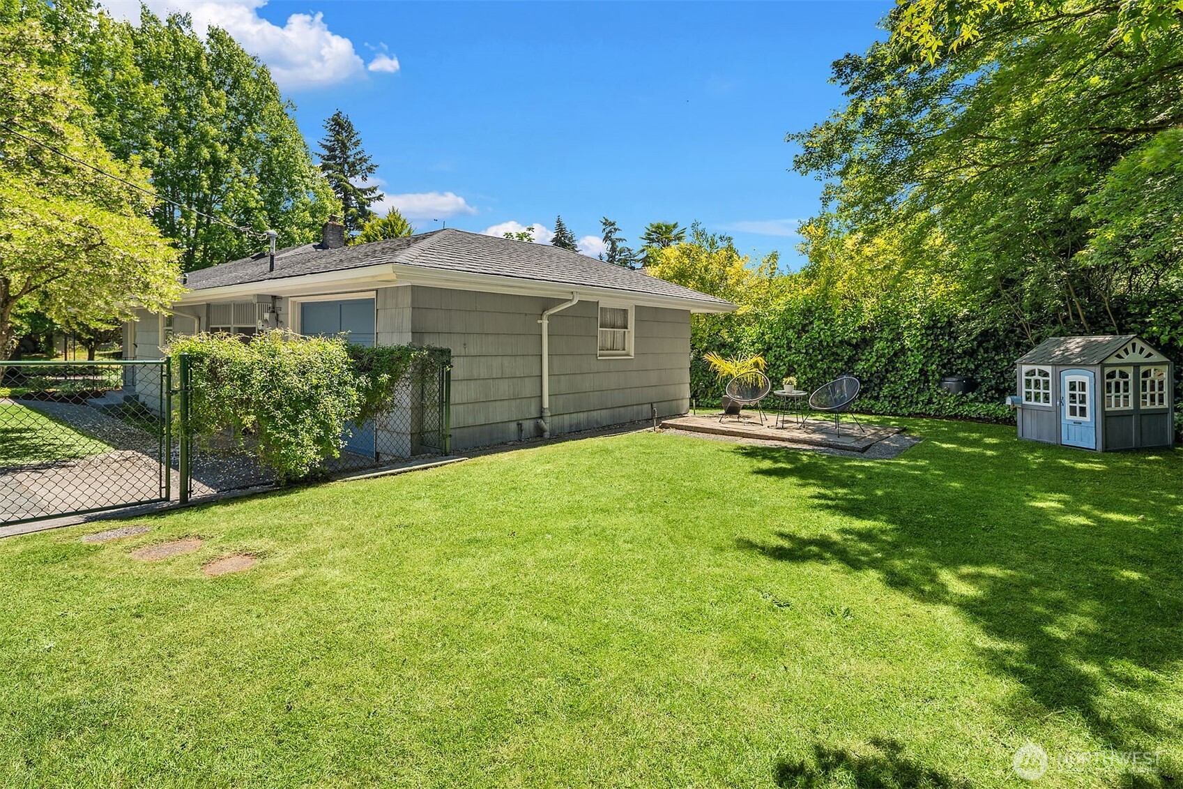 2265 Northeast 73rd Street Seattle, WA 98115 - Photo 25 of 32