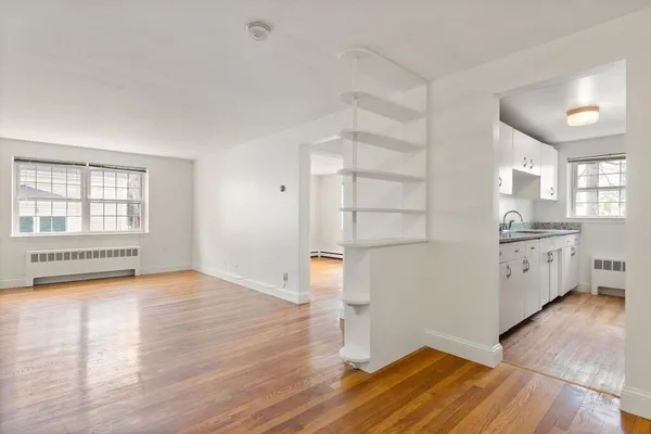 $2,200 | 4 Menotomy Road, Unit 5, Arlington, MA 02476