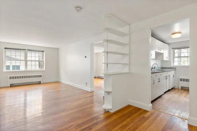 $2,300 | 4 Menotomy Road, Unit 5, Arlington, MA 02476