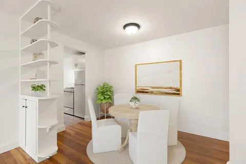 $2,200 | 4 Menotomy Road, Unit 5, Arlington, MA 02476