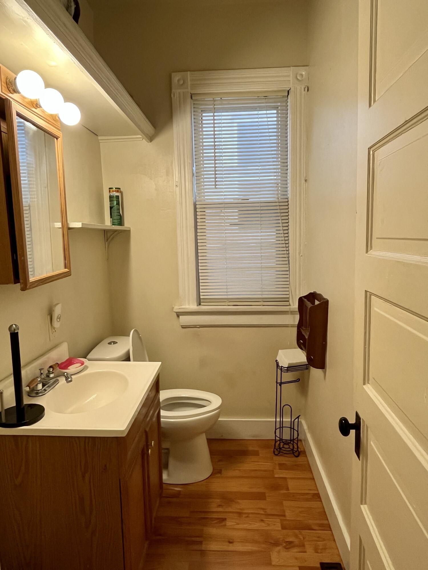 2210 North 34th Street Milwaukee, WI 53208 - Photo 9 of 13 IMG_4481