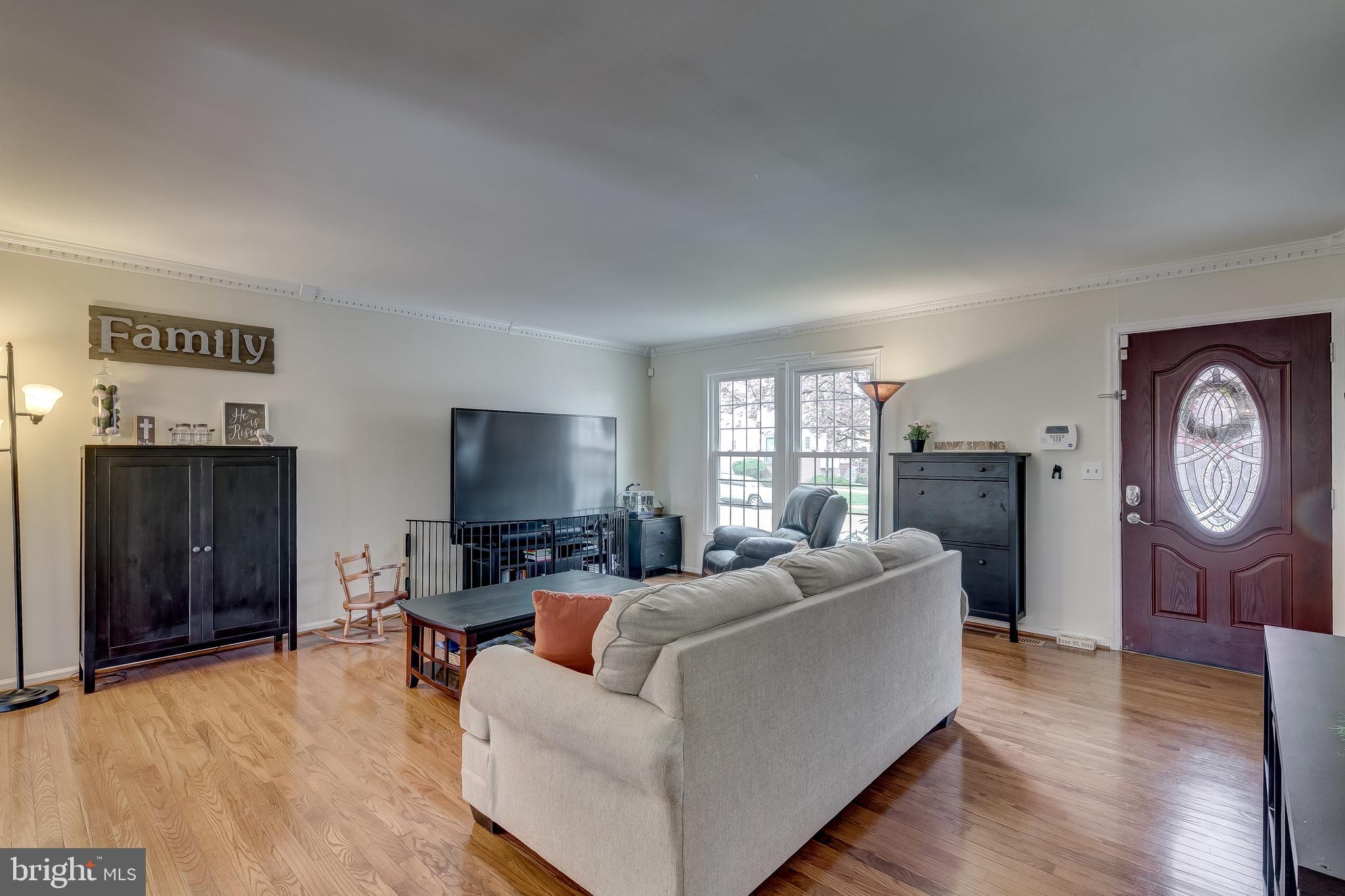 6987 Clover Hill Road Baltimore, MD 21244 - Photo 6 of 55 Gallery Image 6