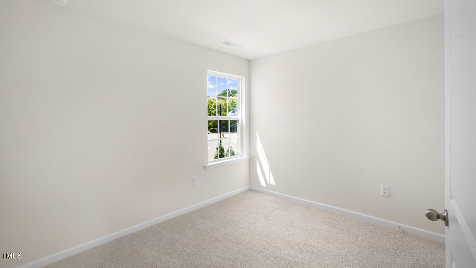 8752 Asher Gray Way Raleigh, NC 27616 - Photo 27 of 31 third-unit-thornton-023