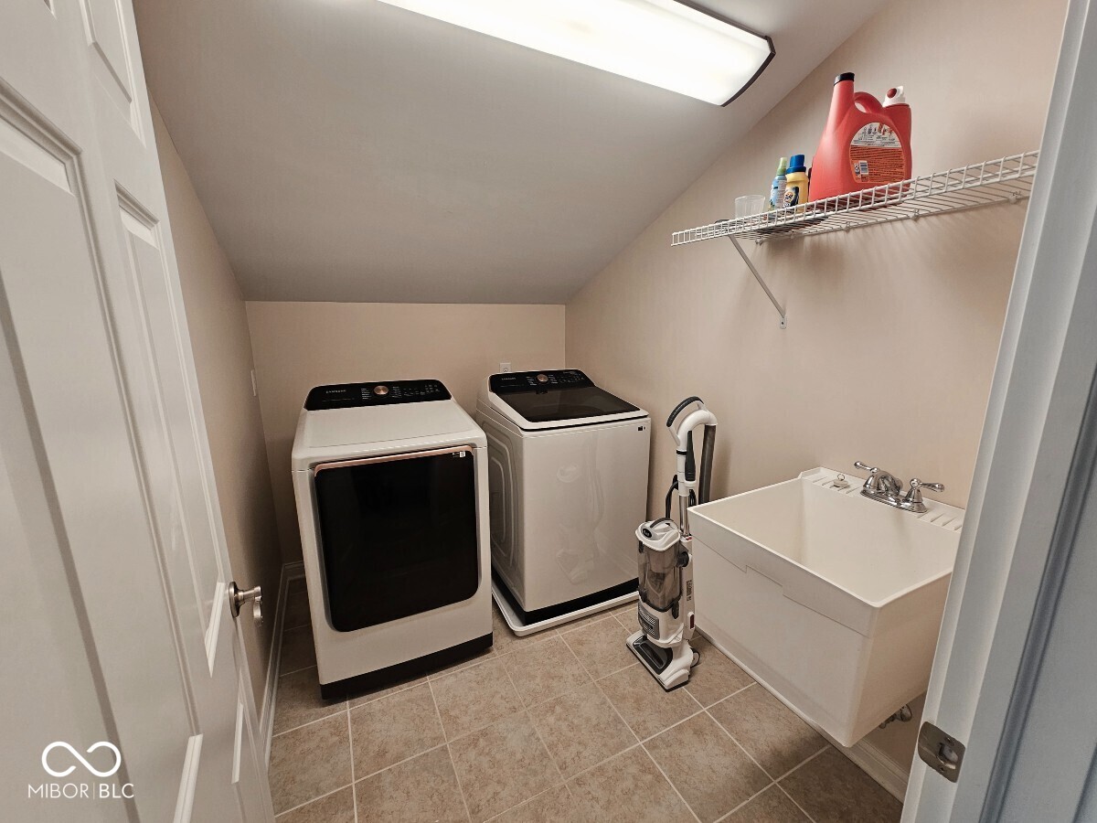 1597 Redsunset Drive Brownsburg, IN 46112 - Photo 38 of 43