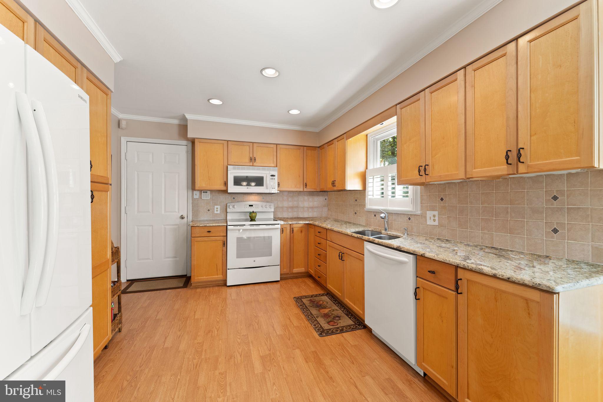 8055 Counselor Road Manassas, VA 20112 - Photo 15 of 53 Gallery Image 15