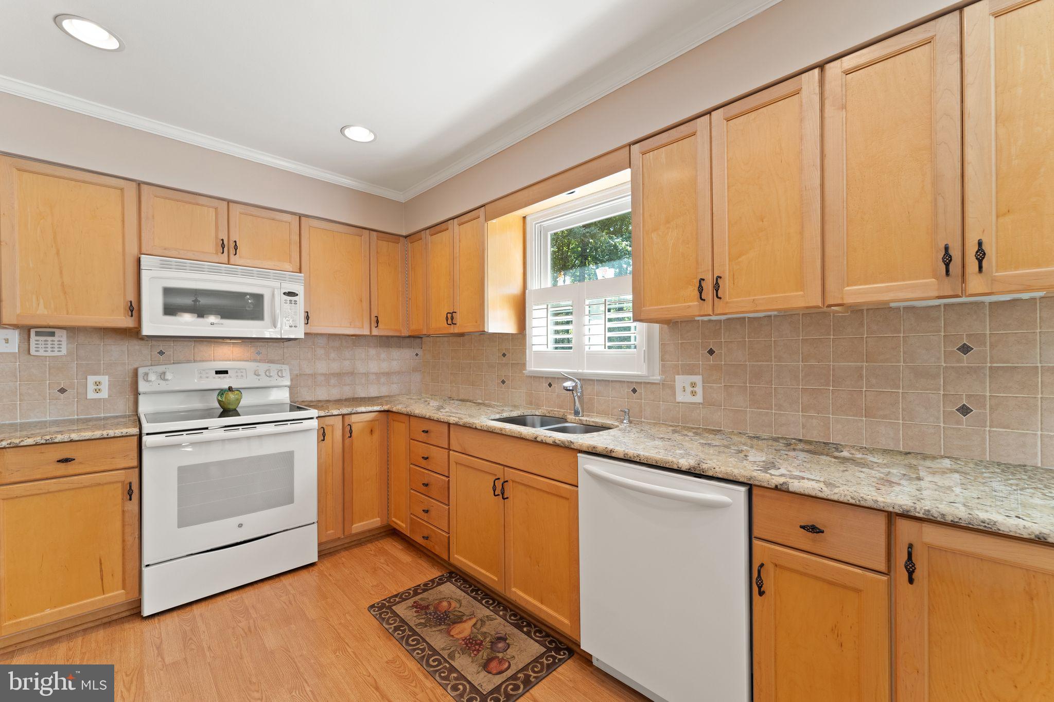 8055 Counselor Road Manassas, VA 20112 - Photo 16 of 53 Gallery Image 16