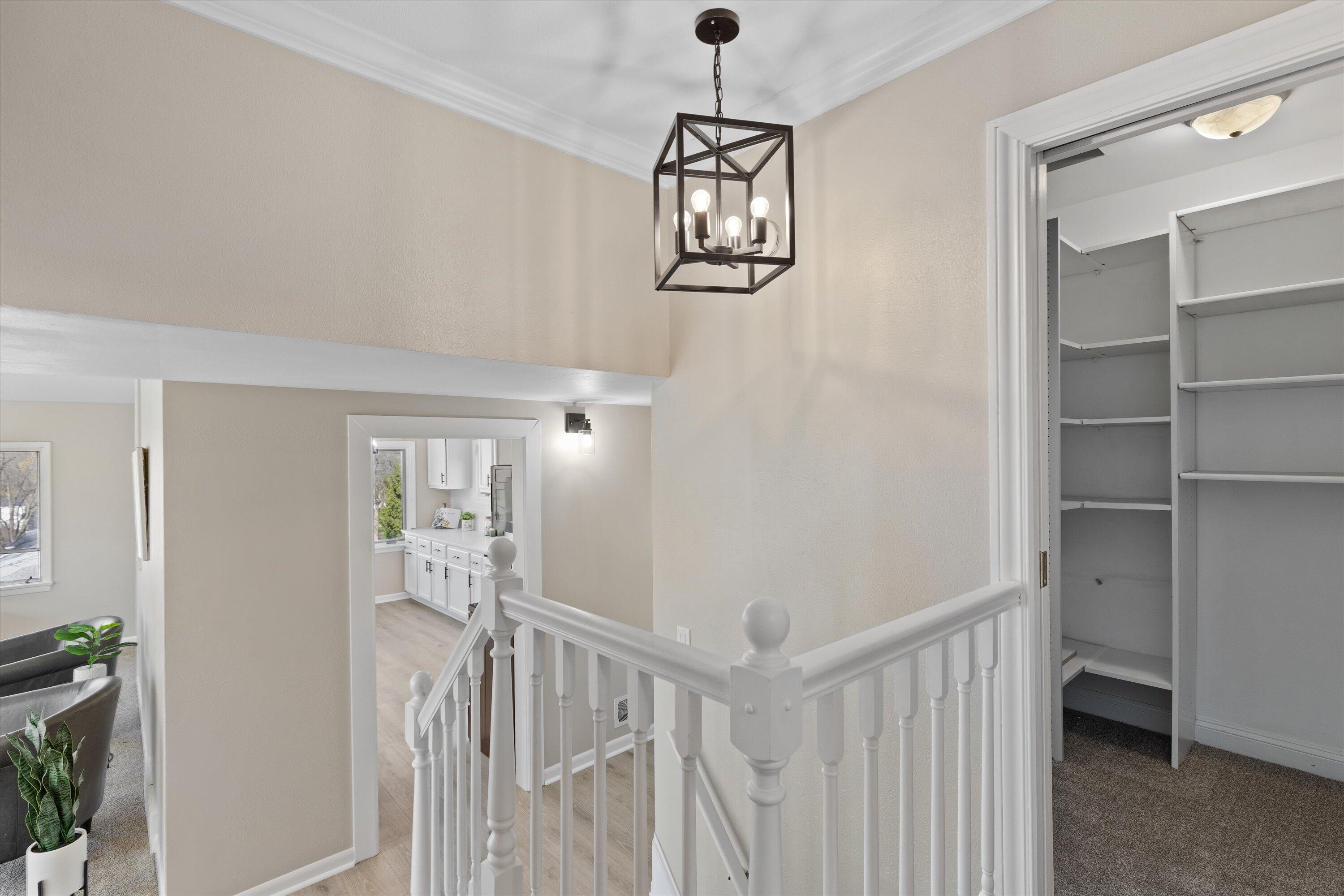 14225 Forest View Lane Brookfield, WI 53005 - Photo 16 of 45 27-0G8A9819