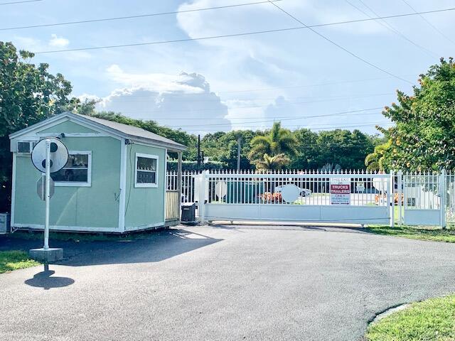 922 South Silver Circle Key Largo, FL 33037 - Photo 38 of 38 GATED ENTRANCE