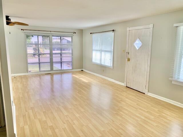 922 South Silver Circle Key Largo, FL 33037 - Photo 9 of 38 DINING AND LIVING ROOM VIEW