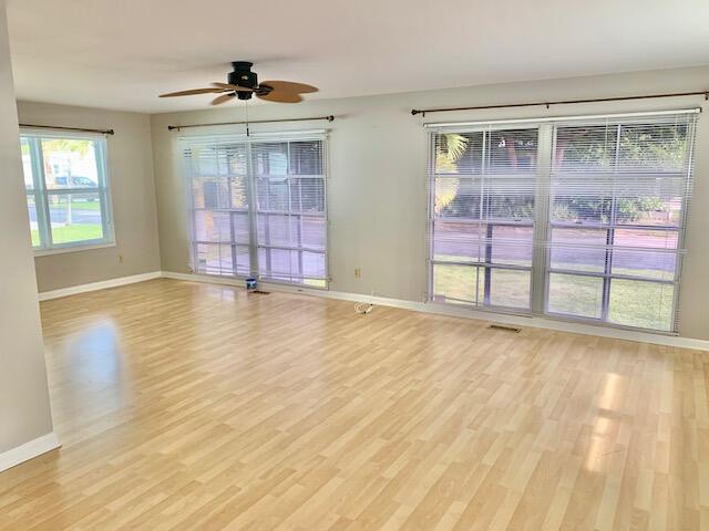 922 South Silver Circle Key Largo, FL 33037 - Photo 10 of 38 LIVING ROOM
