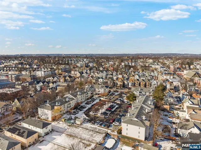 $310,000 | 753 Summer, Unit 3D, Newark, NJ 07104